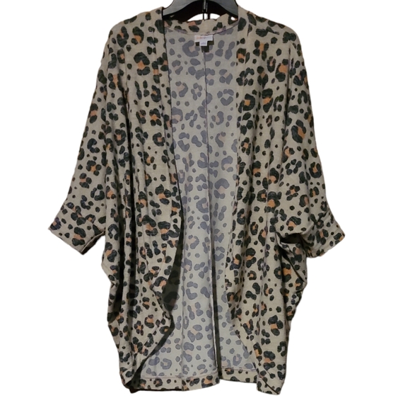 LLR LuLaRoe Tracy Knit Cardigan Leopard Print Sz L - Picture 1 of 7